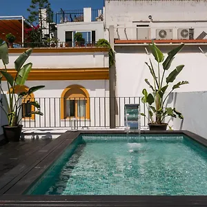 lujoso-apartamento-con-piscina-en-pleno-centro.es-andalucia.com/